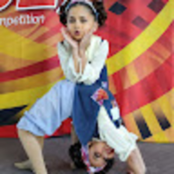 Meet your Posher, Lizbeth - Picture 1 of 1